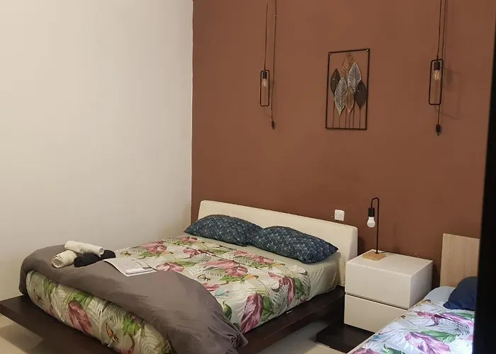 Central Sliema Stay Cozy For 4 Guests, Air-Conditioned, Self Check-In