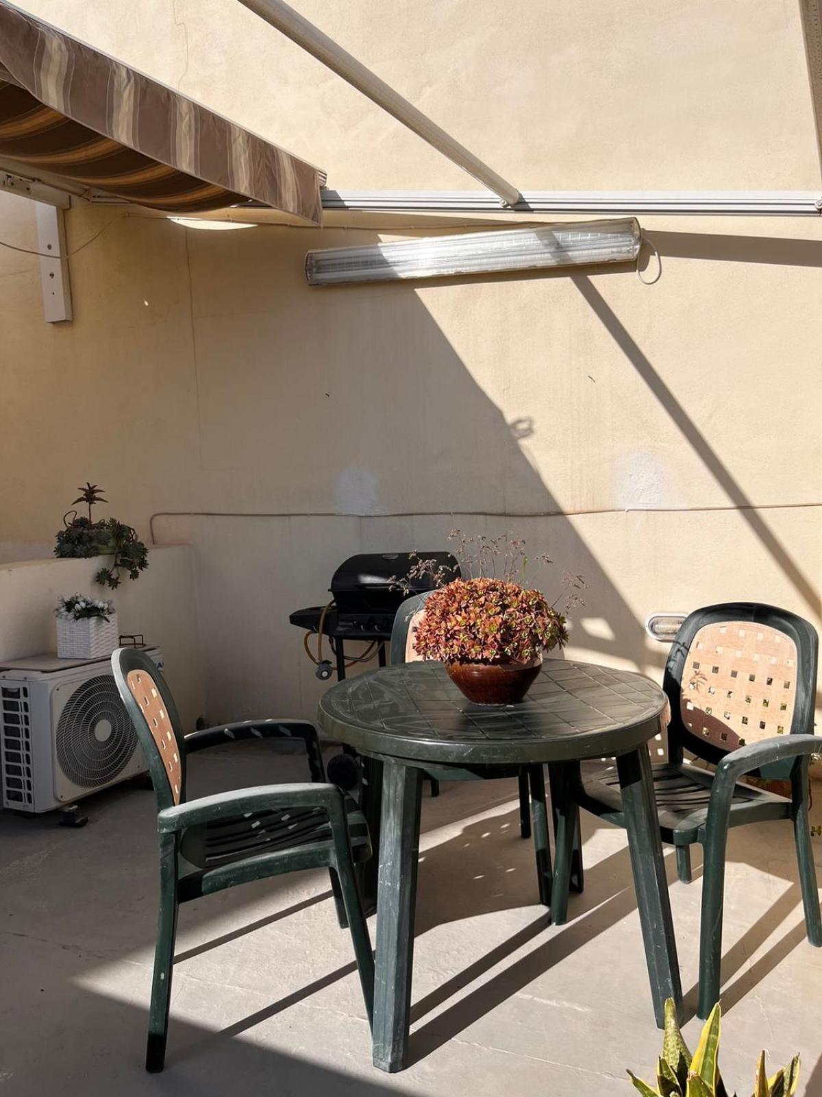 Cozy For 4 Guests, Air-conditioned, Self Check-in Séjour chez l'habitant *